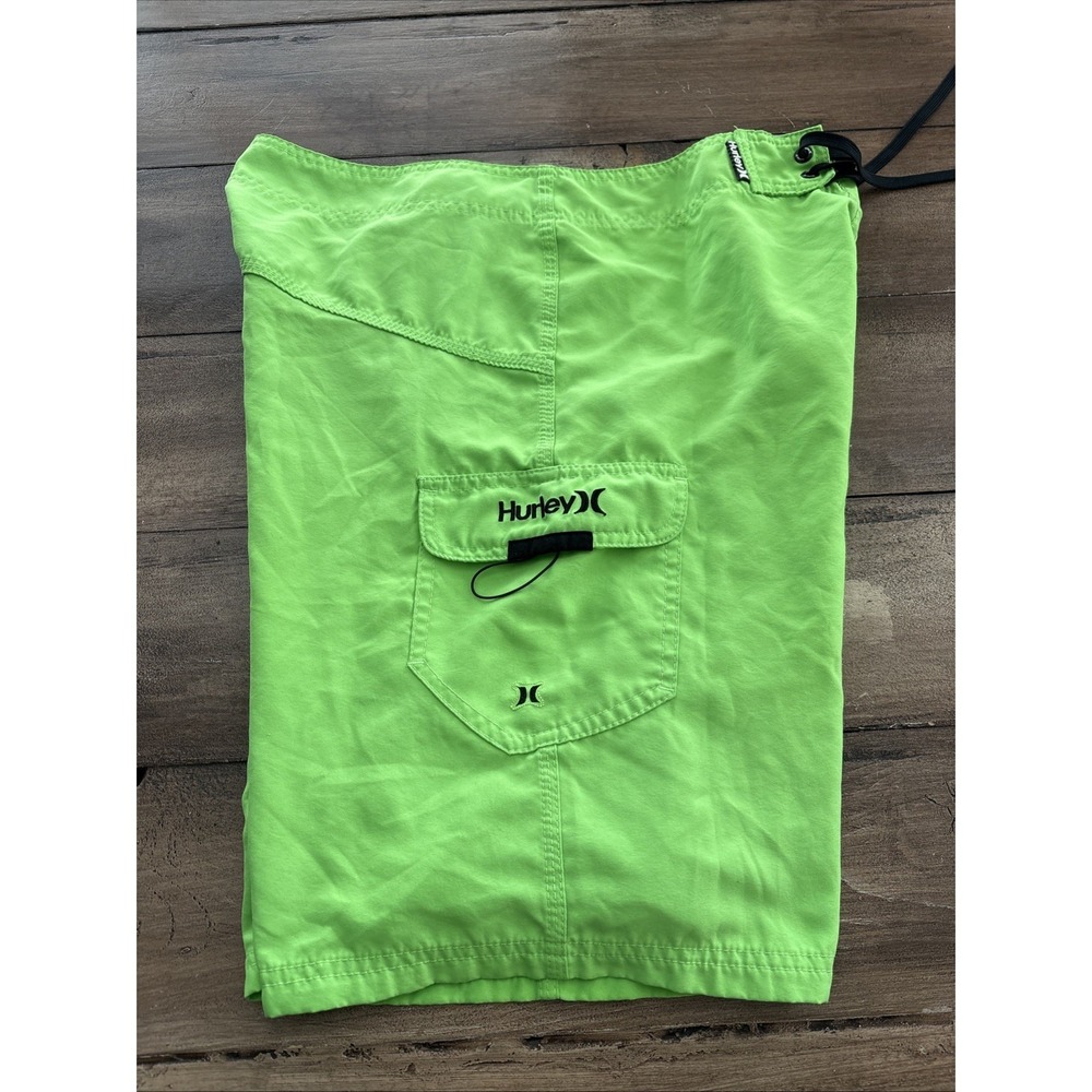 Hurley Green Board Shorts Men's 32 Drawstring Pockets Surfing Beach